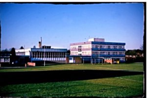 Balmuildy Primary School from the outside